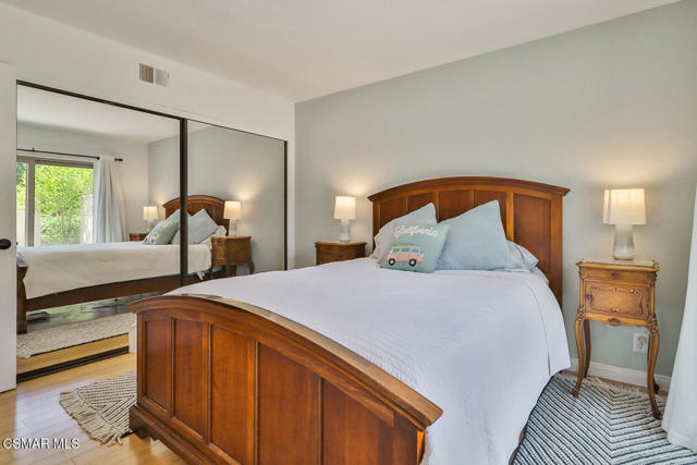 434 Vista Dorado Lane, Oak Park CA: https://media.crmls.org/mediaz/e54b639c-9228-462c-9ae1-14219e493275.jpg
