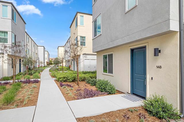 Detail Gallery Image 5 of 46 For 5464 Shorefront Dr #148,  San Diego,  CA 92154 - 4 Beds | 3/1 Baths