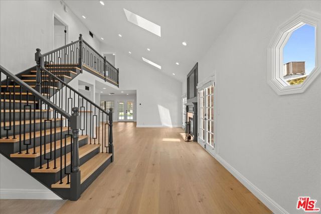 6443 Matilija Avenue, Van Nuys CA: https://media.crmls.org/mediaz/e54c5c4f-a4df-416b-b254-6686058afc02.jpg