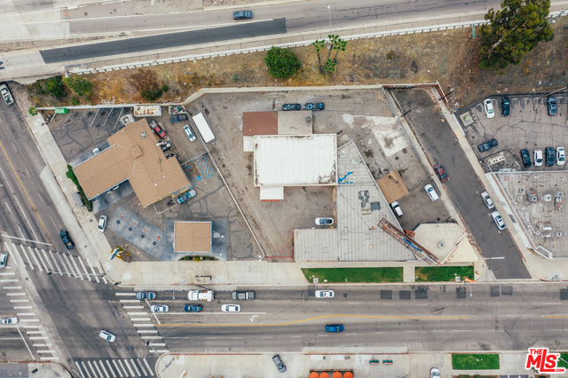 10803 Riverside Drive photo 1