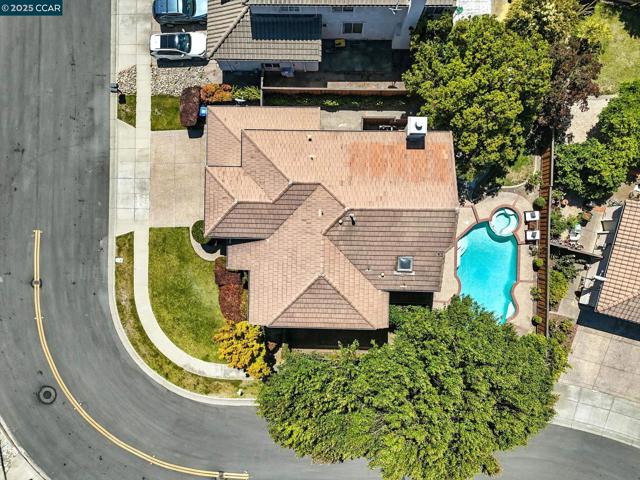 36309 Tunbridge Drive, Newark CA: https://media.crmls.org/mediaz/e54cf18b-0fc2-4f1e-a8ce-de98f587094e.jpg