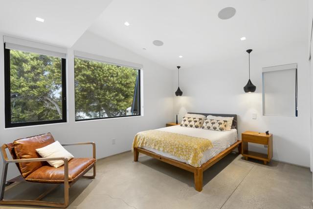 Detail Gallery Image 18 of 22 For 318 S Nardo, Solana Beach,  CA 92075 - 7 Beds | 7/1 Baths