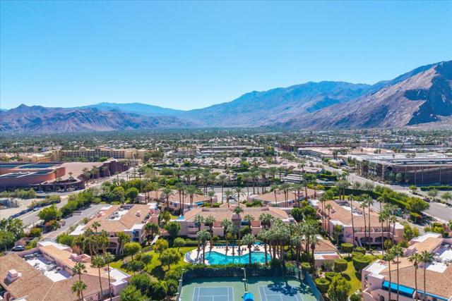 500 E Amado Road, Palm Springs CA: https://media.crmls.org/mediaz/e54e37a6-cf63-47c4-8c4a-97c247661675.jpg