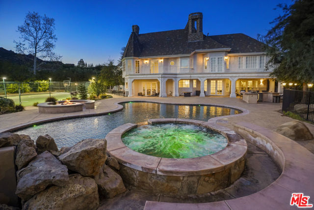 22510 La Quilla Drive, Chatsworth CA: https://media.crmls.org/mediaz/e54f5690-2d99-43d9-9504-656b82e81ea4.jpg