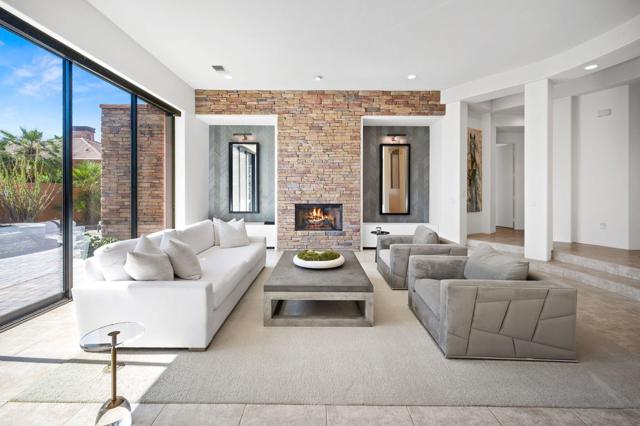 50380 Via Serenidad, La Quinta CA: https://media.crmls.org/mediaz/e54f91a5-e3ac-4714-9958-11cf18c19fe4.jpg