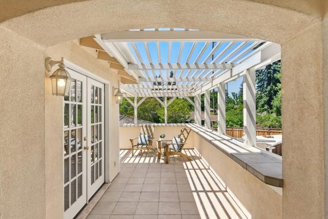 41 Regent Place, Palo Alto CA: https://media.crmls.org/mediaz/e54fea91-7fe6-47af-af50-63aa4647d533.jpg