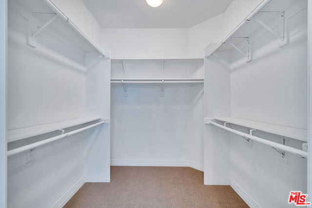 7100 Playa Vista Drive, Playa Vista CA: https://media.crmls.org/mediaz/e5504a27-87e8-4b0c-95ab-ce17c058b29f.jpg