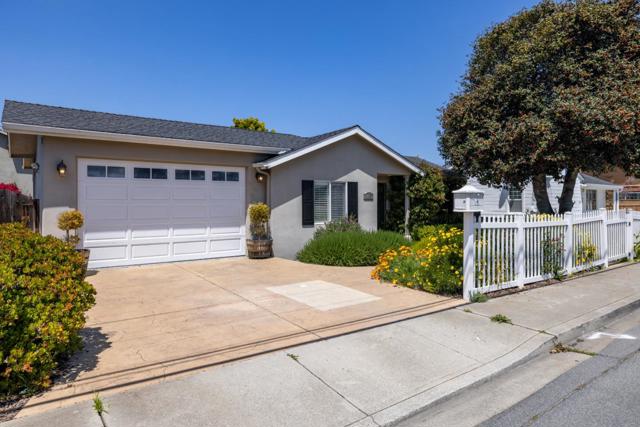 113 Mcnear Street, Monterey CA: https://media.crmls.org/mediaz/e550ab80-fdb7-4176-83e2-b5e5a04fa4c7.jpg