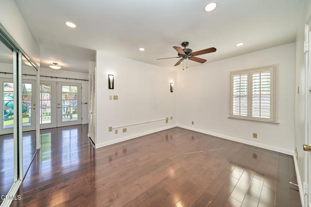 4916 Rupert Lane, La Canada Flintridge CA: https://media.crmls.org/mediaz/e550ad58-f220-4ff3-9f85-99a1c888b06b.jpg