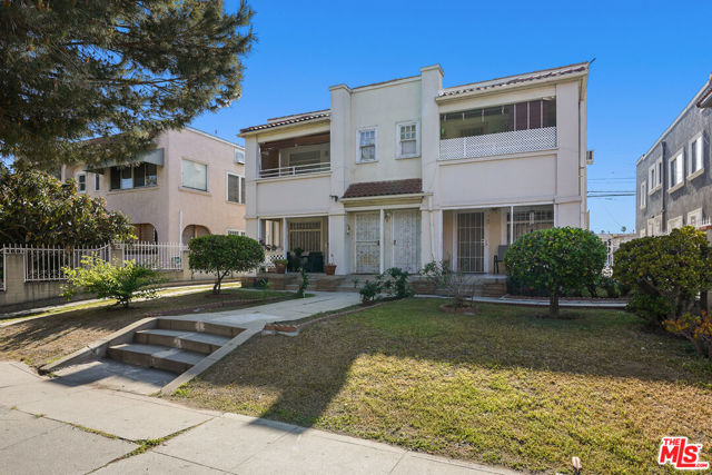 763 N Heliotrope Drive, Los Angeles CA: https://media.crmls.org/mediaz/e550f4c7-86ff-438f-ac46-c73a2fe81bdc.jpg