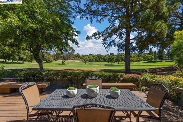 586 CAMBRIAN WAY, Danville CA: https://media.crmls.org/mediaz/e551259b-1f60-48c0-b504-6a15201ef2be.jpg