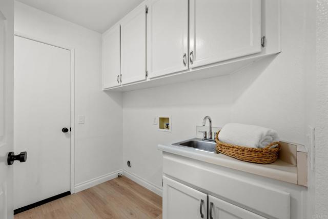 1421 Corte Clasica, San Marcos CA: https://media.crmls.org/mediaz/e551befe-82be-4dfb-bef5-9d1861bab056.jpg