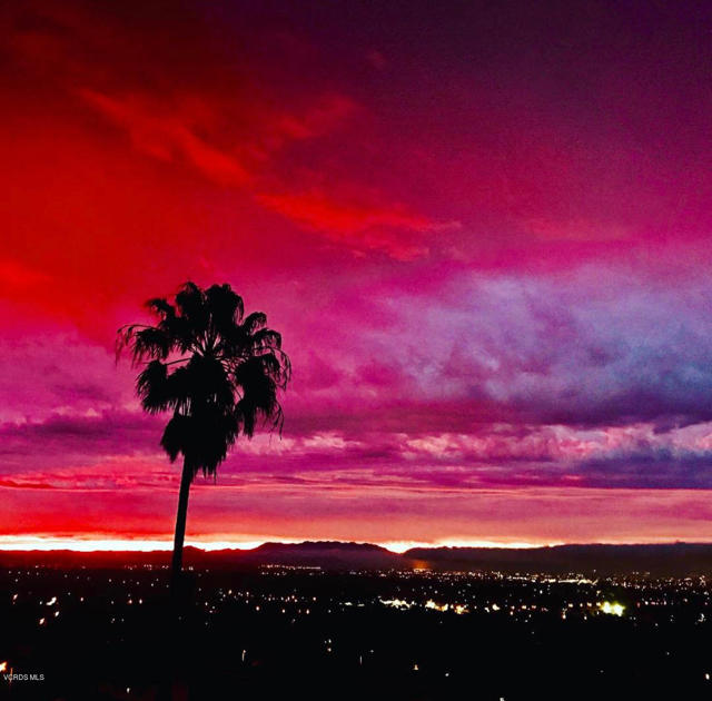 5350 Edgehill Circle, Ventura CA: https://media.crmls.org/mediaz/e551bff0-ce4b-442b-8d7b-d64036281ef7.jpg