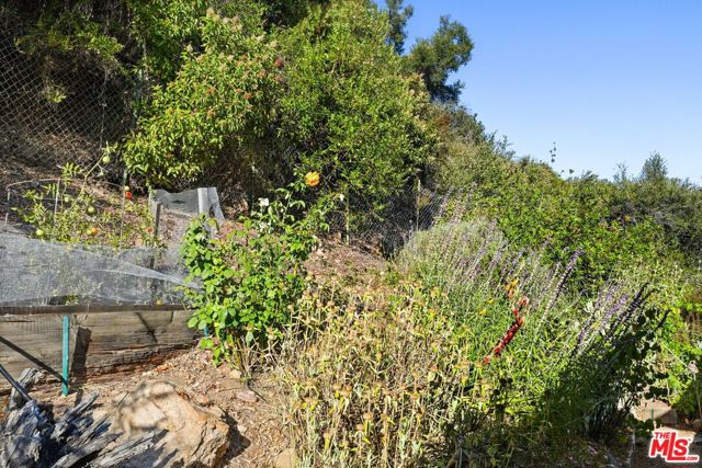 860 Old Topanga Canyon Road, Topanga CA: https://media.crmls.org/mediaz/e552adcf-c4cd-469a-aa22-a5aa4b284b70.jpg