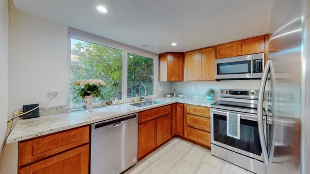 2 Morning Sun Court, Mountain View CA: https://media.crmls.org/mediaz/e553eeb7-3893-4f17-af21-f62948ab6ce6.jpg
