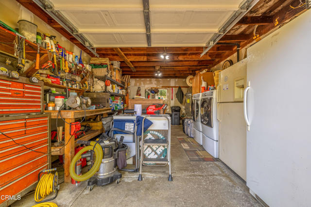 3901 Canyon Road, Willits CA: https://media.crmls.org/mediaz/e55418b6-bc8a-4e04-aeac-ddb6af9395fc.jpg