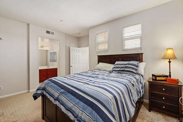 2801 Escala Cir, San Diego CA: https://media.crmls.org/mediaz/e5553a73-e565-4148-a77c-b6c462ada538.jpg