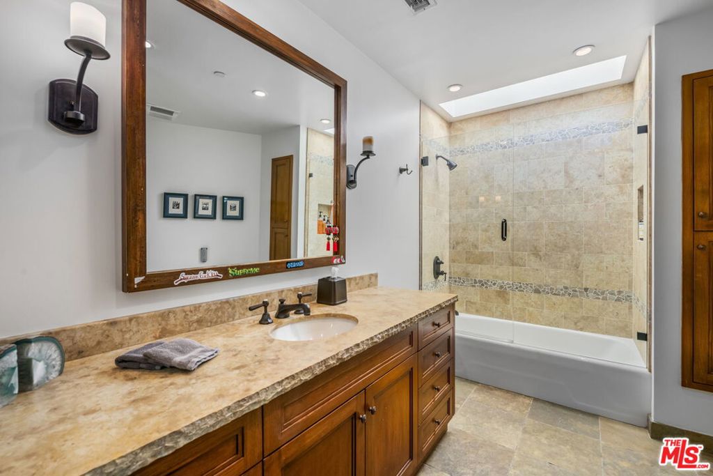 MLS #25625543 image #28