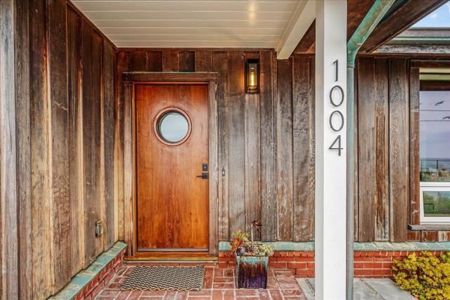 1004 W Cliff Drive, Santa Cruz CA: https://media.crmls.org/mediaz/e556de8c-3236-4a80-8328-04603a9cd8b3.jpg