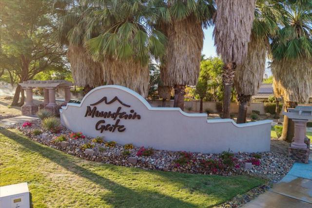 1121 Palmas, Palm Springs CA: https://media.crmls.org/mediaz/e5577895-b0bf-4de2-a56a-1a201dcd8e33.jpg