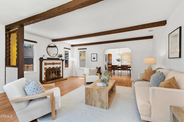 Detail Gallery Image 3 of 21 For 1675 N El Molino Ave, Pasadena,  CA 91104 - 2 Beds | 1 Baths