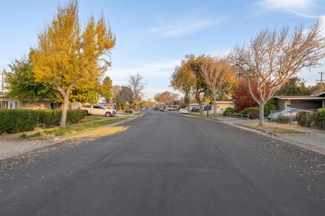 709 Lakebird Drive, Sunnyvale CA: https://media.crmls.org/mediaz/e559193f-59bd-46f6-a7a3-26615ce5ee00.jpg