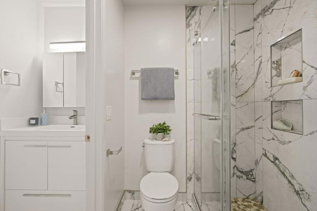 E55A1275 B5A2 4775 B567 285De09Bc32B 2101 Shoreline Drive #437, Alameda, Ca 94501 &Lt;Span Style='BackgroundColor:transparent;Padding:0Px;'&Gt; &Lt;Small&Gt; &Lt;I&Gt; &Lt;/I&Gt; &Lt;/Small&Gt;&Lt;/Span&Gt;