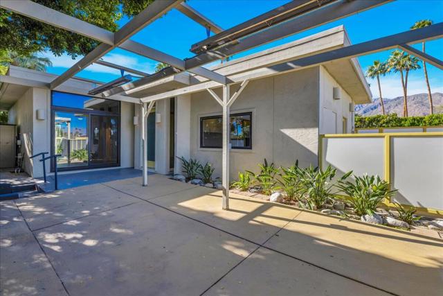 130 W Racquet Club Road #511, Palm Springs, CA 92262