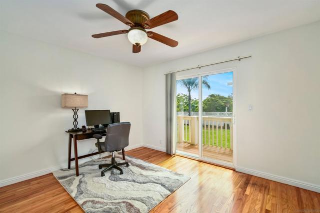 2725 Morning Glory Ln, Carlsbad CA: https://media.crmls.org/mediaz/e55a2d85-2cbf-4975-bc44-a7436951b5e7.jpg