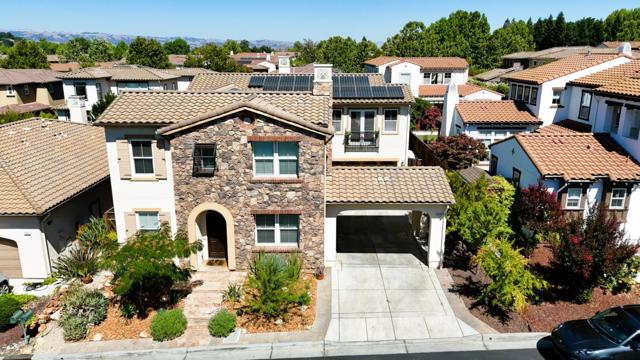 7632 Braid Court, Gilroy CA: https://media.crmls.org/mediaz/e55a3c8c-74bc-400f-a433-cac2a3cb6f5c.jpg