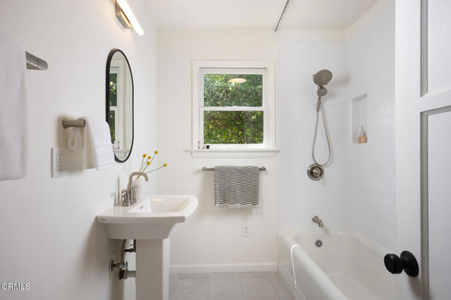 1134 Bella Vista Avenue, Pasadena CA: https://media.crmls.org/mediaz/e55aa6c8-0408-4107-b9e4-6a64417000a9.jpg