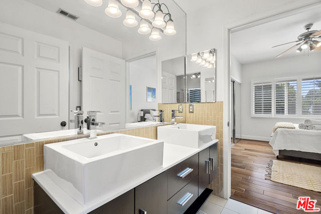 4544 Tobias Avenue, Sherman Oaks CA: https://media.crmls.org/mediaz/e55b1002-3fc4-4703-bbb2-6d7b0571aa0a.jpg