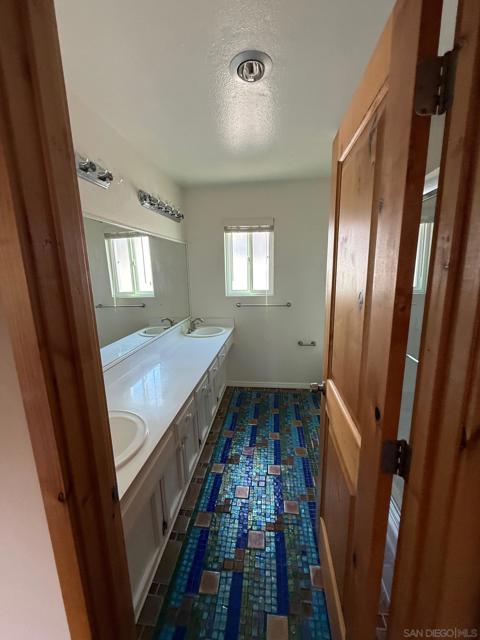 1210 CALIFORNIA, Imperial Beach CA: https://media.crmls.org/mediaz/e55b938c-1642-40ae-8185-38e59bd8ead2.jpg