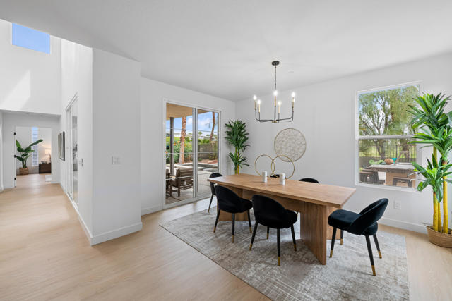 4315 Vantage Lane, Palm Springs CA: https://media.crmls.org/mediaz/e55c358d-a7c6-49fb-af04-a7ef8d6bbcbb.jpg
