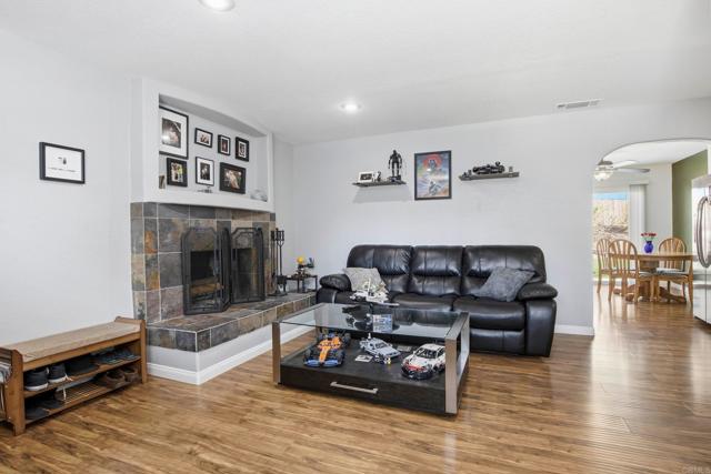 Detail Gallery Image 14 of 34 For 1736 San Pasqual Valley Rd, Escondido,  CA 92027 - 3 Beds | 2 Baths