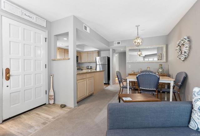 Detail Gallery Image 5 of 39 For 621 N Pacific St #204,  Oceanside,  CA 92054 - 2 Beds | 2 Baths