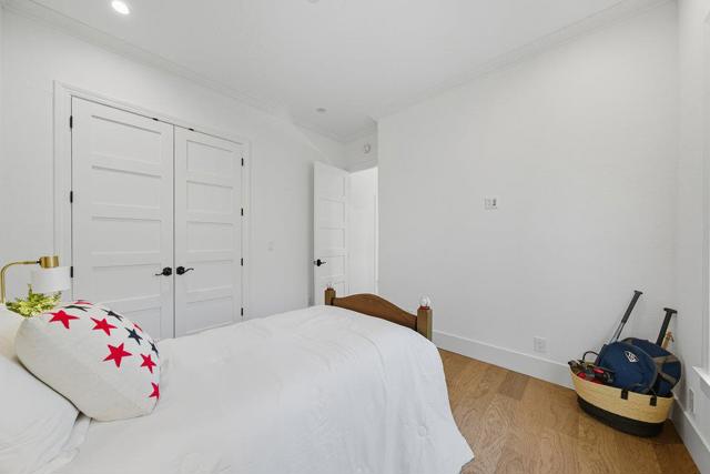 320 N Ellsworth Avenue, San Mateo CA: https://media.crmls.org/mediaz/e55d76a7-5c7f-4781-89a6-02b9d5eaa5fe.jpg