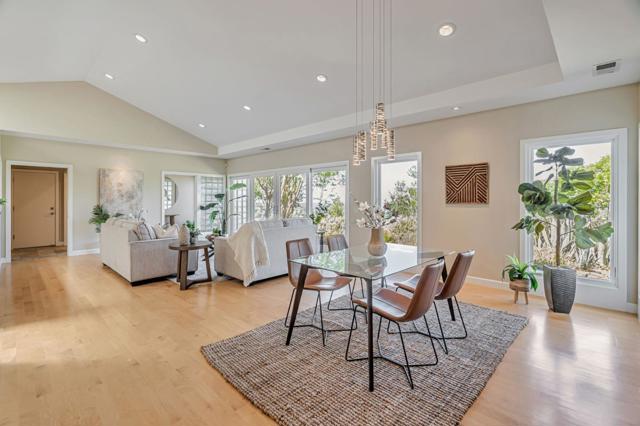 15010 Larga Vista Drive, Los Gatos CA: https://media.crmls.org/mediaz/e55da6dd-cbe8-4b5c-8907-991c1776a4b9.jpg