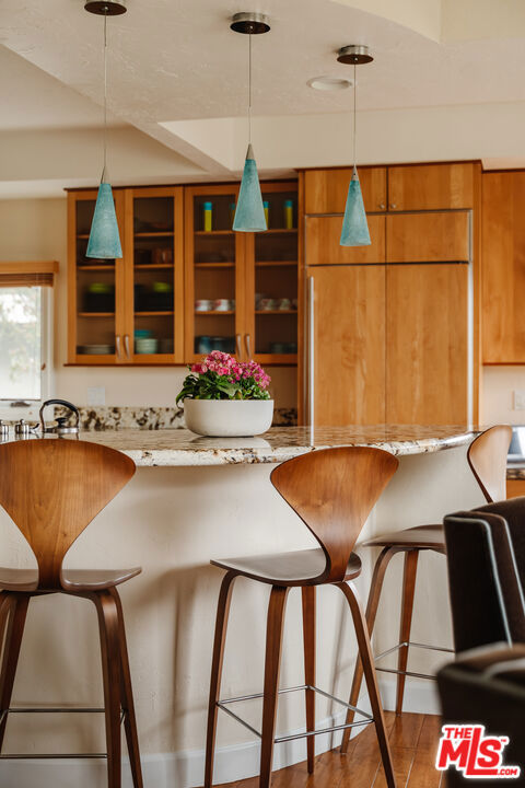 2208 Westridge Road, Los Angeles CA: https://media.crmls.org/mediaz/e55e4c0a-d7d3-46d2-a43d-4eb629b0df26.jpg