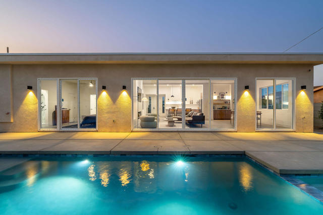 361 W Sunview Avenue, Palm Springs CA: https://media.crmls.org/mediaz/e55e4f22-c549-4ba8-aa57-da1aff4c860f.jpg