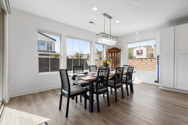 Detail Gallery Image 14 of 33 For 1234 Camino Prado, Chula Vista,  CA 91913 - 4 Beds | 3 Baths