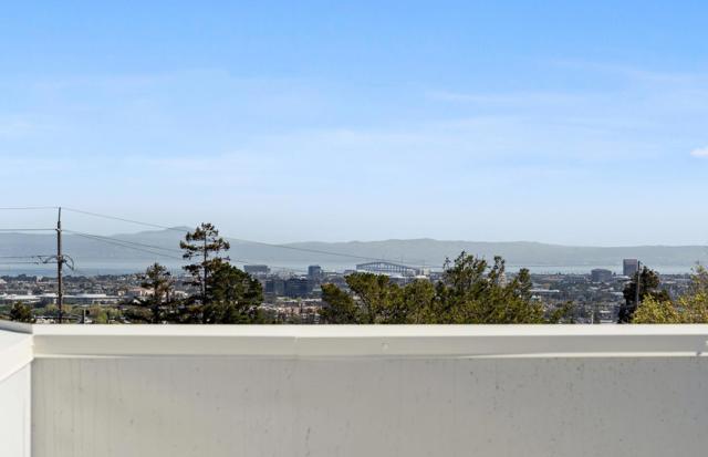 2506 Sage Street, San Mateo CA: https://media.crmls.org/mediaz/e55e99b6-abac-4657-9b01-1165d0c1bac9.jpg