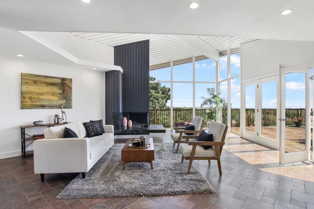 415 Golden Oak Drive, Portola Valley CA: https://media.crmls.org/mediaz/e55efe9e-96ae-4c26-b386-6ed82c96b77e.jpg