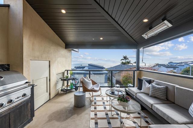 Detail Gallery Image 18 of 36 For 2172 Glasgow Ave, Cardiff By The Sea,  CA 92007 - 3 Beds | 3/1 Baths
