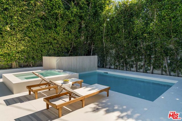 636 N Kilkea Drive, Los Angeles CA: https://media.crmls.org/mediaz/e55f85dc-e45f-4c86-b3e8-68a5e8a5b9ff.jpg
