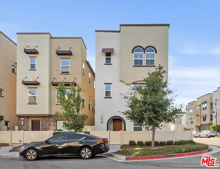 749 Daniel Freeman Circle