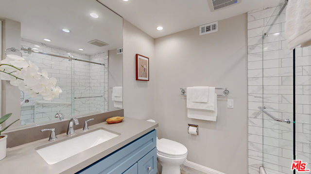 14456 Foothill Boulevard, 48 photo 7
