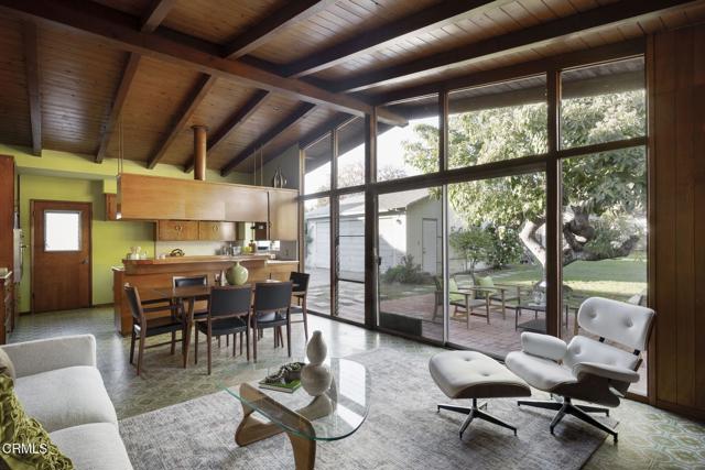 Detail Gallery Image 14 of 31 For 1995 Paloma St, Pasadena,  CA 91104 - 3 Beds | 2 Baths