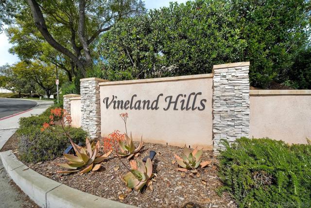 17240 Cuvee Ct, Poway CA: https://media.crmls.org/mediaz/e5609b88-526b-4235-8ff5-cf8a92916da6.jpg