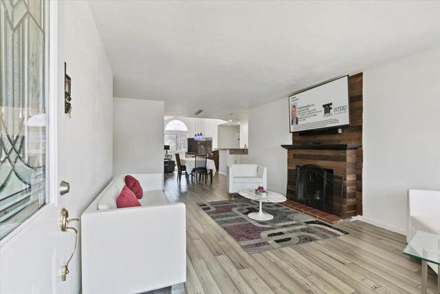 519 Longwood Court, Hayward CA: https://media.crmls.org/mediaz/e56127cc-d71c-4077-86f6-99893258add7.jpg